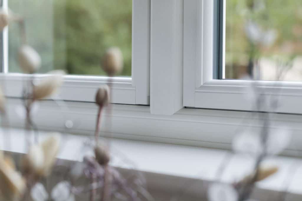 Flush casement window alternative to timber